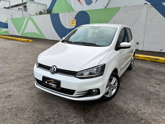 VOLKSWAGEN FOX 1.6 MSI HIGHLINE 16V FLEX 4P AUTOMATIZADO VOLKSWAGEN FOX 1.6 MSI HIGHLINE 16V FLEX 4P AUTOMATIZADO